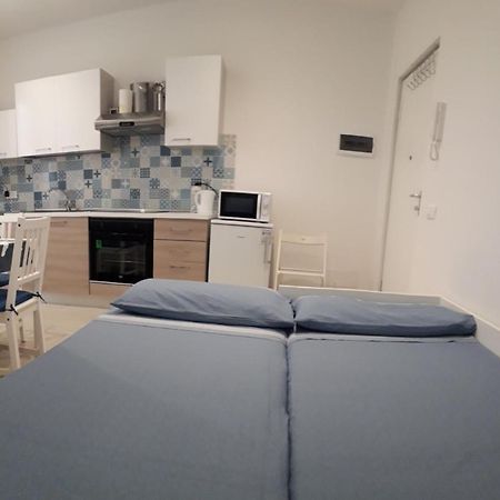 Lamberti Beach Apartment - 150 M From The Sea - Just Renewed - Wifi Σαβόνα Εξωτερικό φωτογραφία