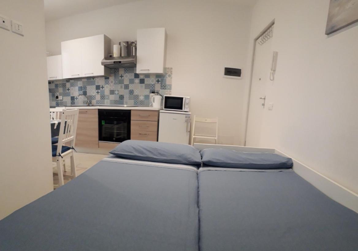 Lamberti Beach Apartment - 150 M From The Sea - Just Renewed - Wifi Σαβόνα Εξωτερικό φωτογραφία